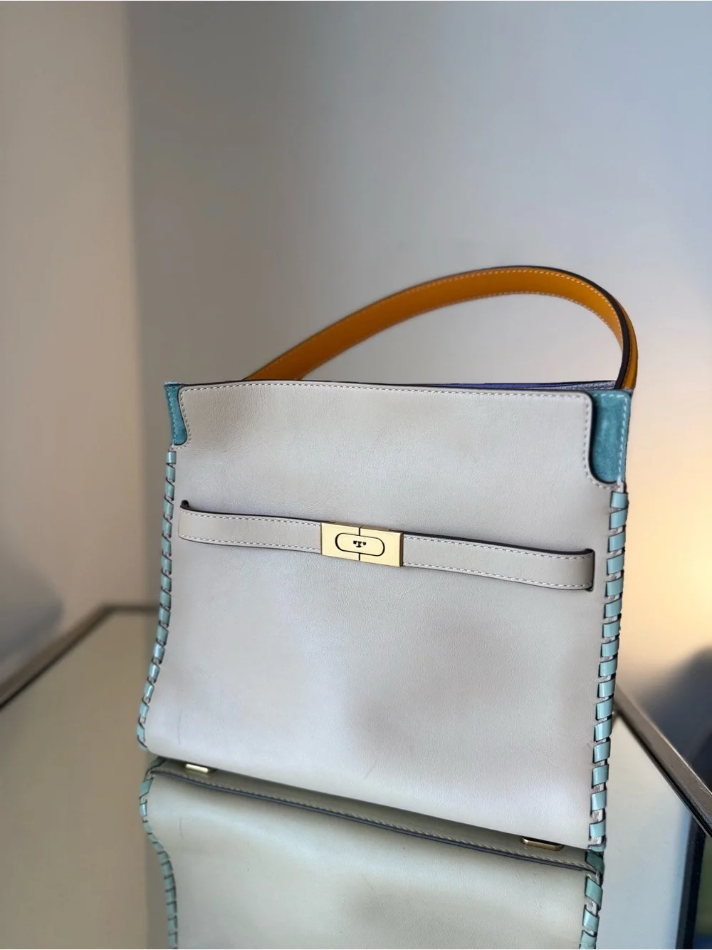 Tory Burch bag excellent